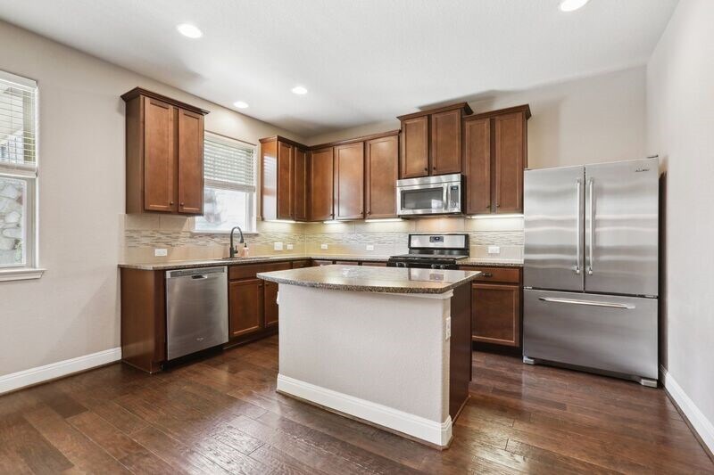 Building Photo - 7311 Sunset Heights Cir