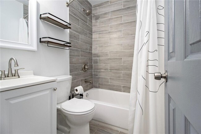 Building Photo - 154 Wadley St NW