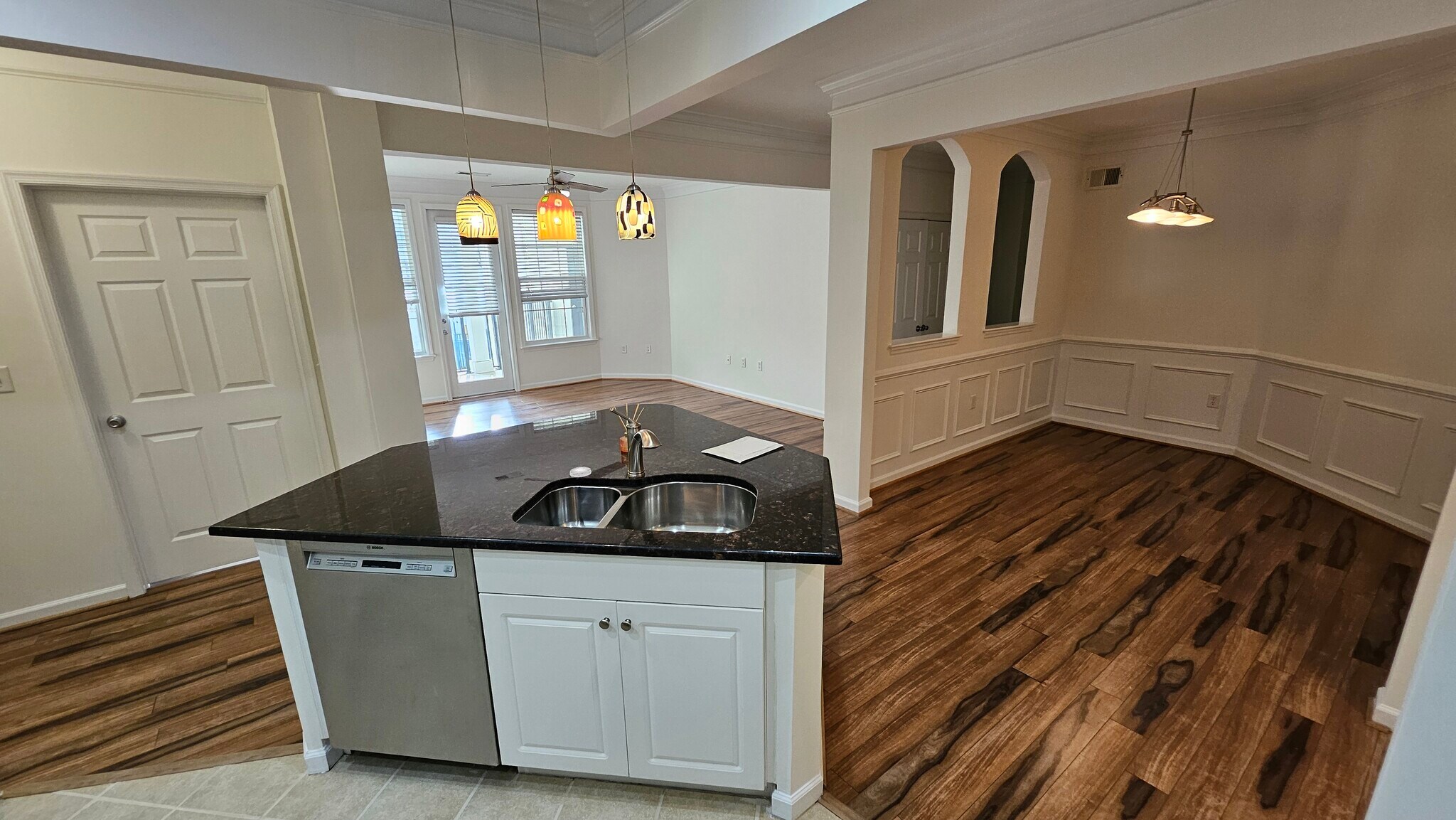 Building Photo - 23 Arch Pl