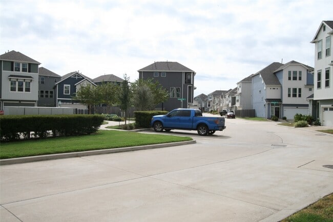 Building Photo - 2009 Kirby Landing Dr