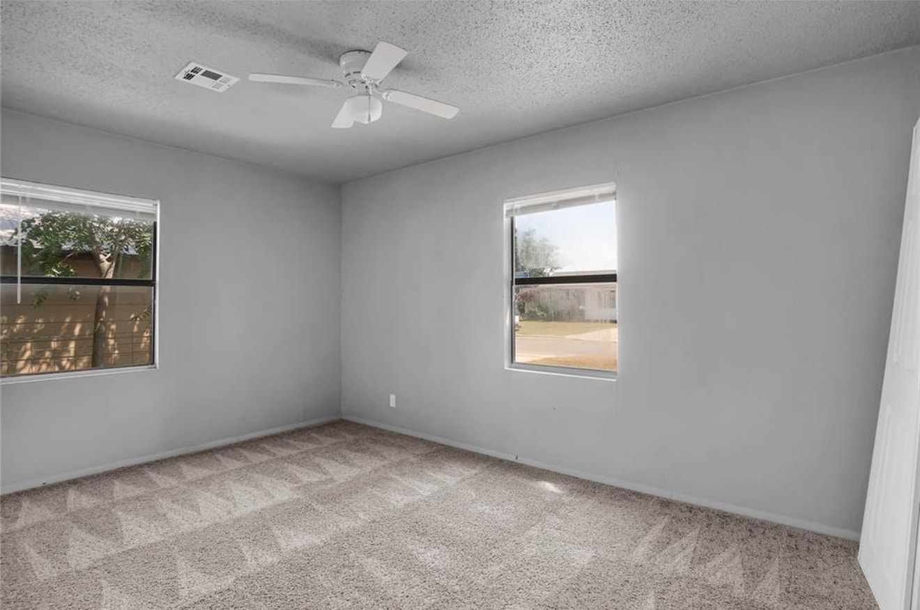 Building Photo - 1117 E Cherry St