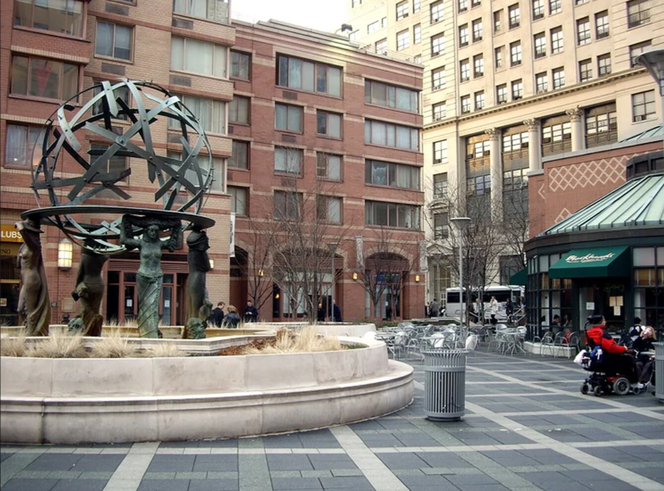 Building Photo - 350 W 50th St