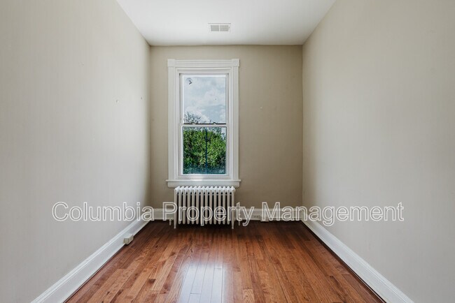 Building Photo - 3523 Warder St NW