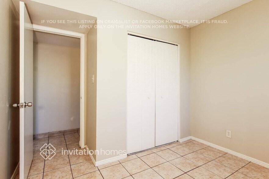 Building Photo - 5902 W Mitchell Dr