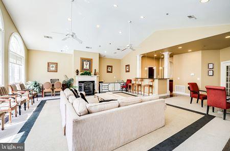 Building Photo - 4550 Strutfield Ln