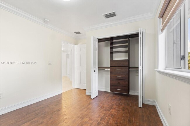 Building Photo - 11071 NW 47th Ln