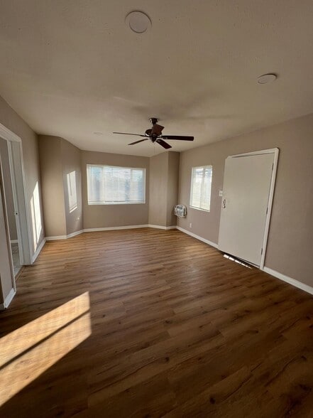 Living Room - 3827 Grand Ave