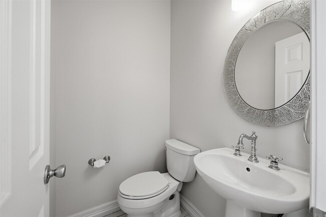 Building Photo - 5515 Crooms St