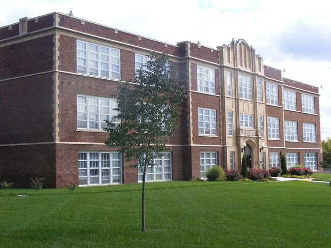 Primary Photo - Fairbury 23 Apartments