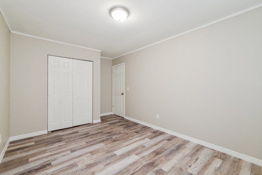 Building Photo - 550 Conure St