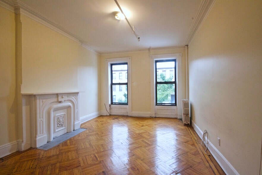 Building Photo - 41 Halsey St
