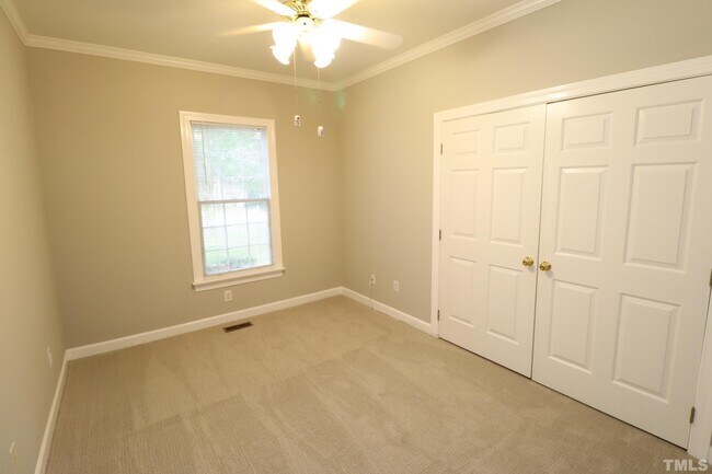 Building Photo - 100 Pebble Ridge Farms Ct