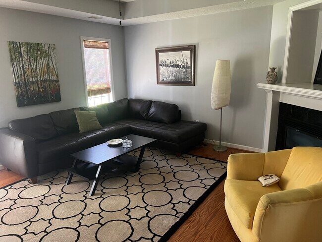 Primary Photo - 819 Woodberry Rd