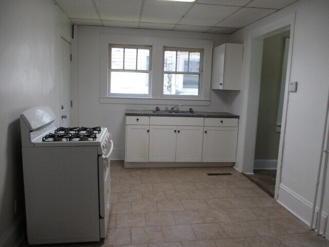 Building Photo - 122 Tate St