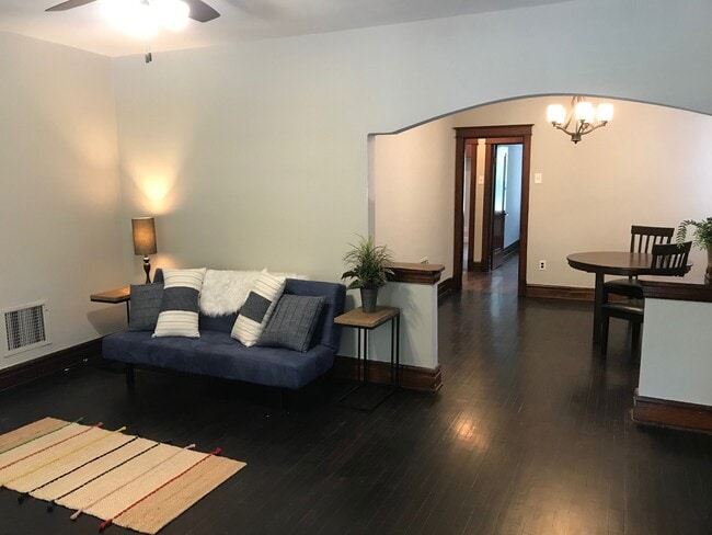 Primary Photo - Newly renovated home in South Hampton! Wit...