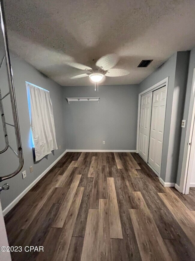 Building Photo - 321 Hibiscus Dr