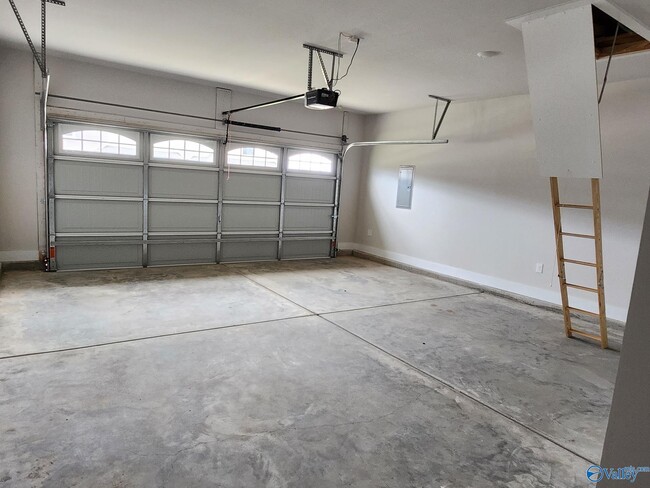 Building Photo - 137 Rugby Dr