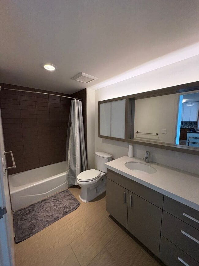 Building Photo - Luxury Fully Furnished Condo at The Collection – Live in the Heart of Kakaako!