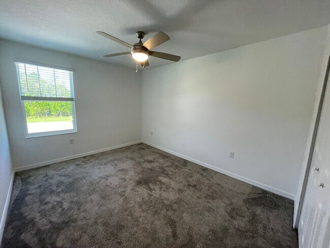 Building Photo - 4 Bedroom 2.5 Bathroom home located in Preserves at LPGA