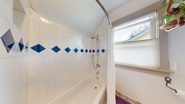 Building Photo - The Perfect Restored University Heights Home -available for rent now!