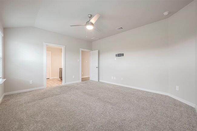 Building Photo - 2920 Gunnersbury Dr