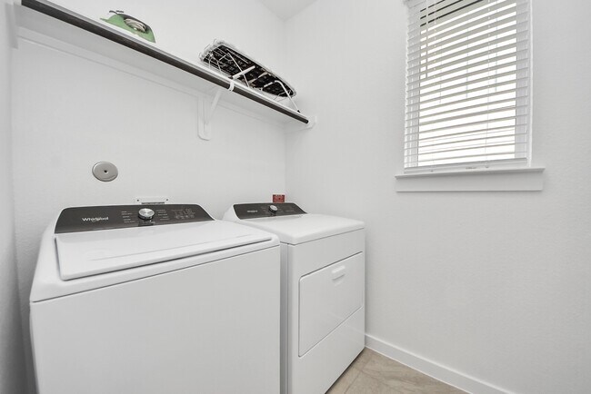 Building Photo - 16981 Juniper Blossom Bnd