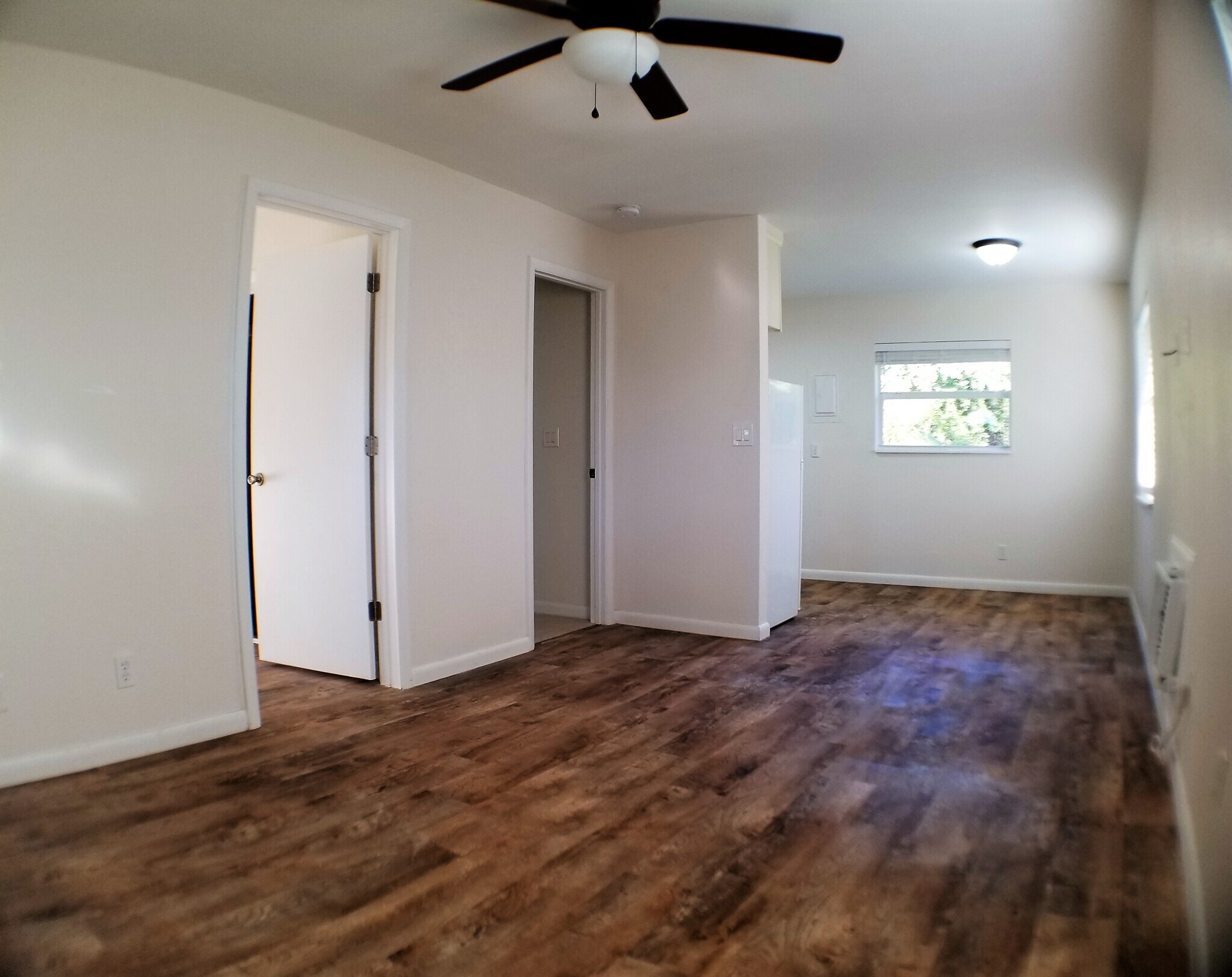 Living area - 8692 SE Kingsley St