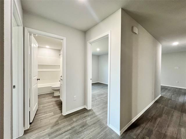 Building Photo - 833 Bluffview Dr