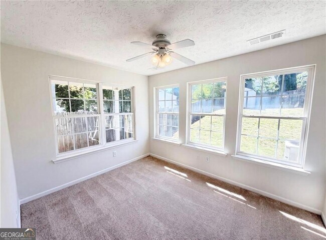 Building Photo - 503 Oakleaf Ct