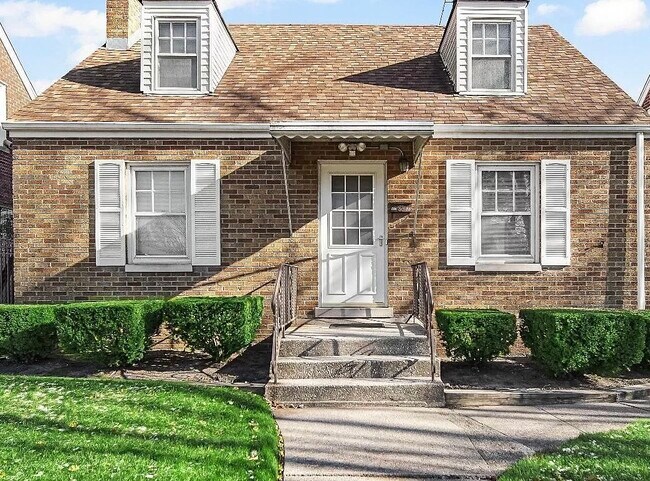 Primary Photo - 4767 Jefferson St