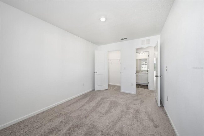 Building Photo - 6155 Daerr Rdg St