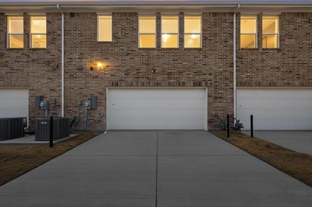 Building Photo - 8852 Magnet Dr