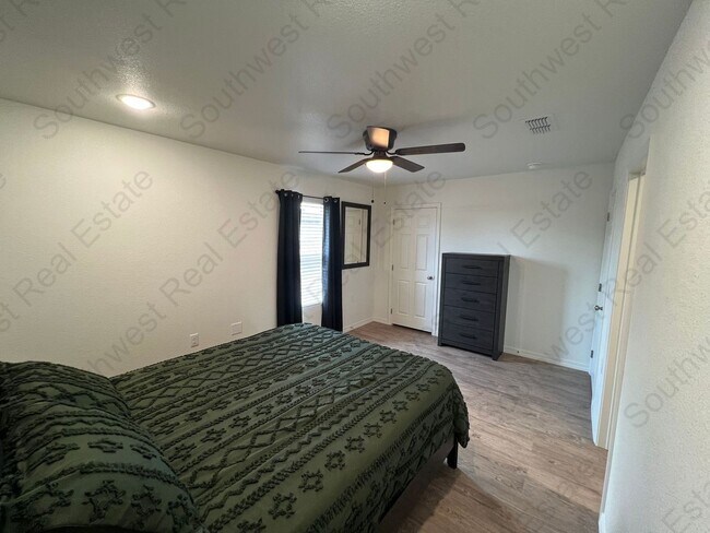 Building Photo - 2131 Bobwhite Ct