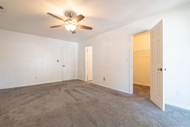 Building Photo - 5518 Gates Landing Rd