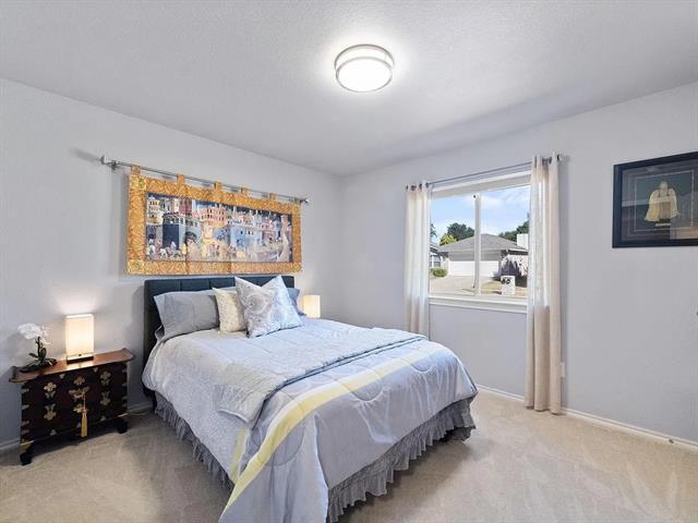 Building Photo - 2731 Prairie Creek Dr