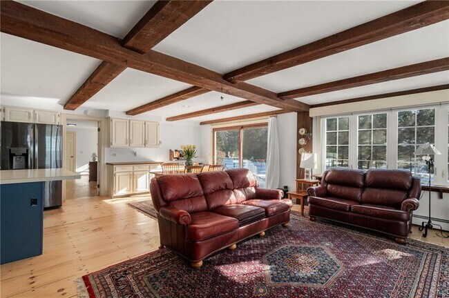 Building Photo - 1191 N MAIN Rd