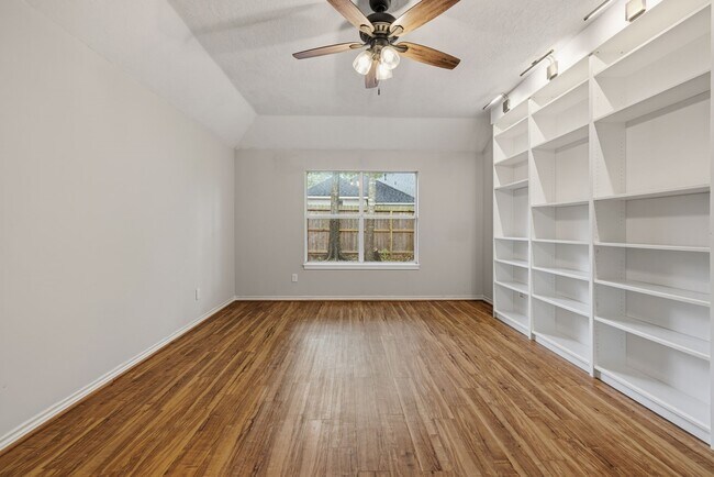 Building Photo - 909 Katie Ln