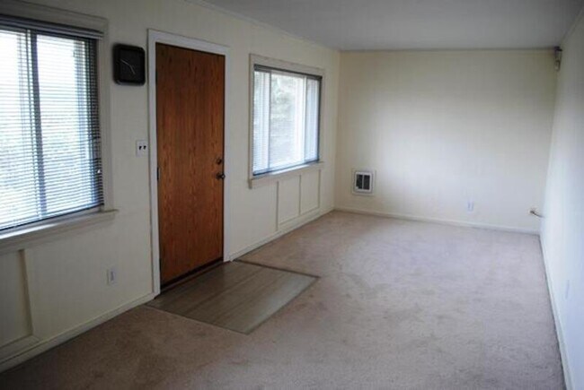 Building Photo - 3708 S Perry St