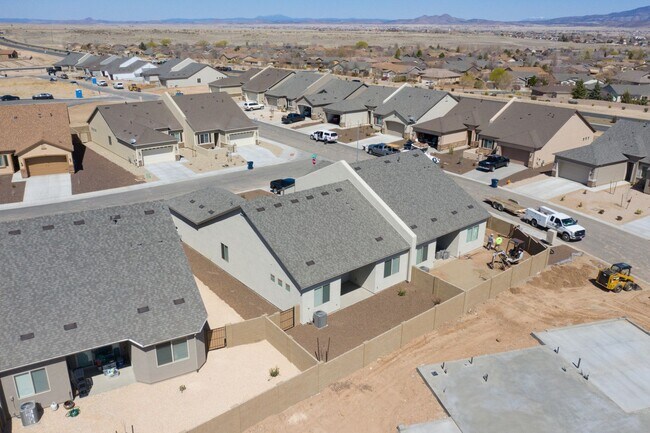 Building Photo - 6457 E Endicott Way