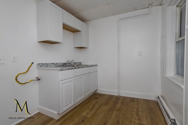 Building Photo - 528-532 Union Street