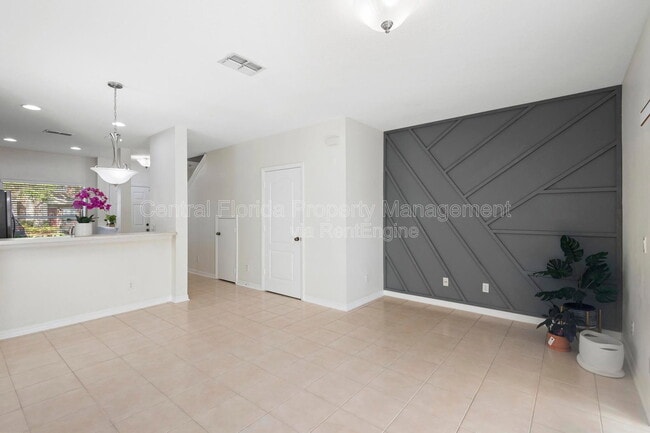 Building Photo - 3434 Wilshire Way Rd