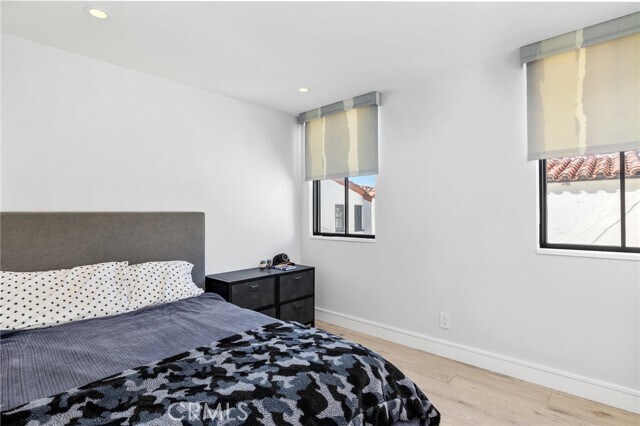 Building Photo - 2428 The Strand