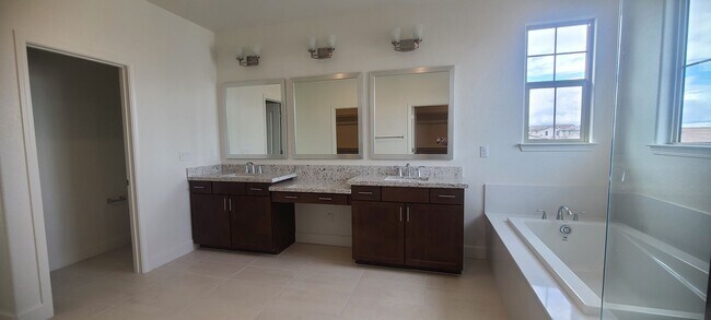 Building Photo - Lumiere @ Sierra West, Roseville Lennar Ne...