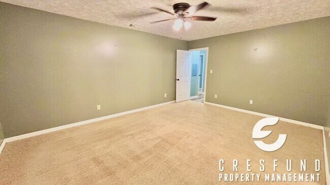 Building Photo - Beautifully Updated 3 Bedroom, 2 Bathroom ...