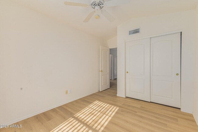 Building Photo - 9846 W Tonopah Dr