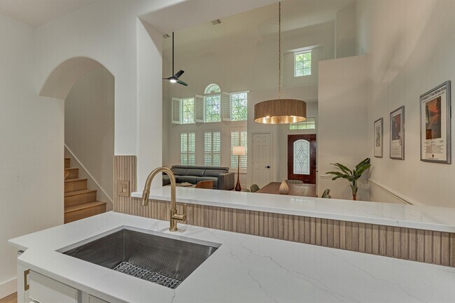 Building Photo - 27 Medley Ln