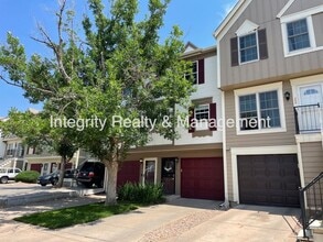 Building Photo - 1811 S Quebec Way