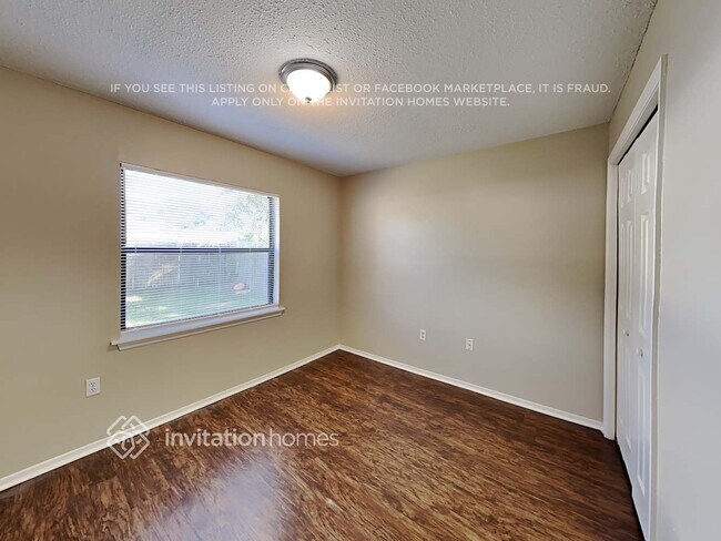 Building Photo - 716 Waterbridge Dr