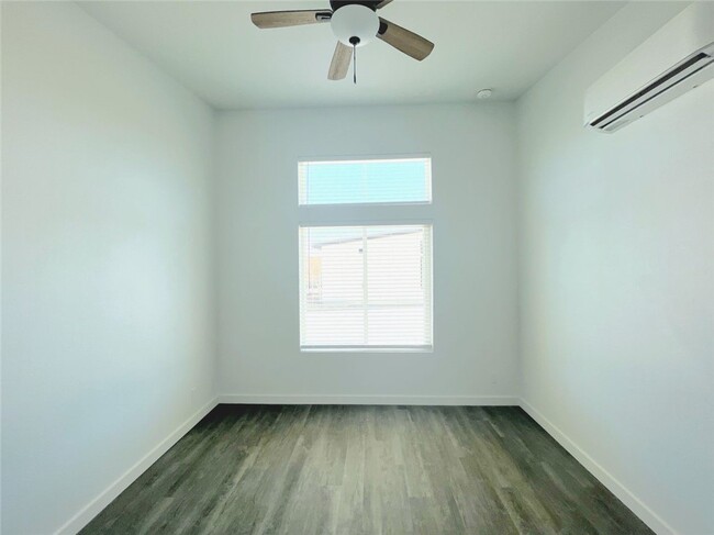 Building Photo - 73476 El Paseo Dr