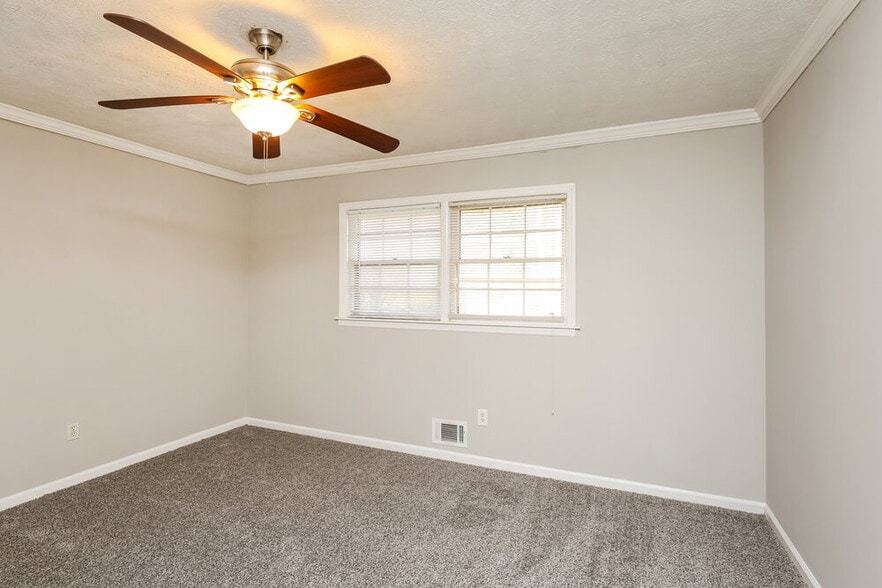 Building Photo - 5253 Corinth Dr SW